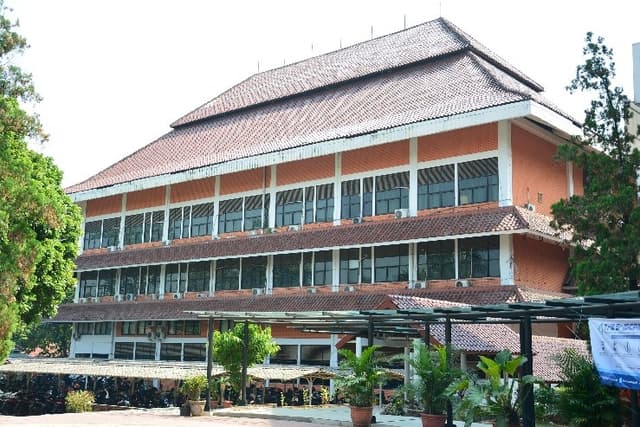 Gedung Fakultas Matematika & IPA (FMIPA)